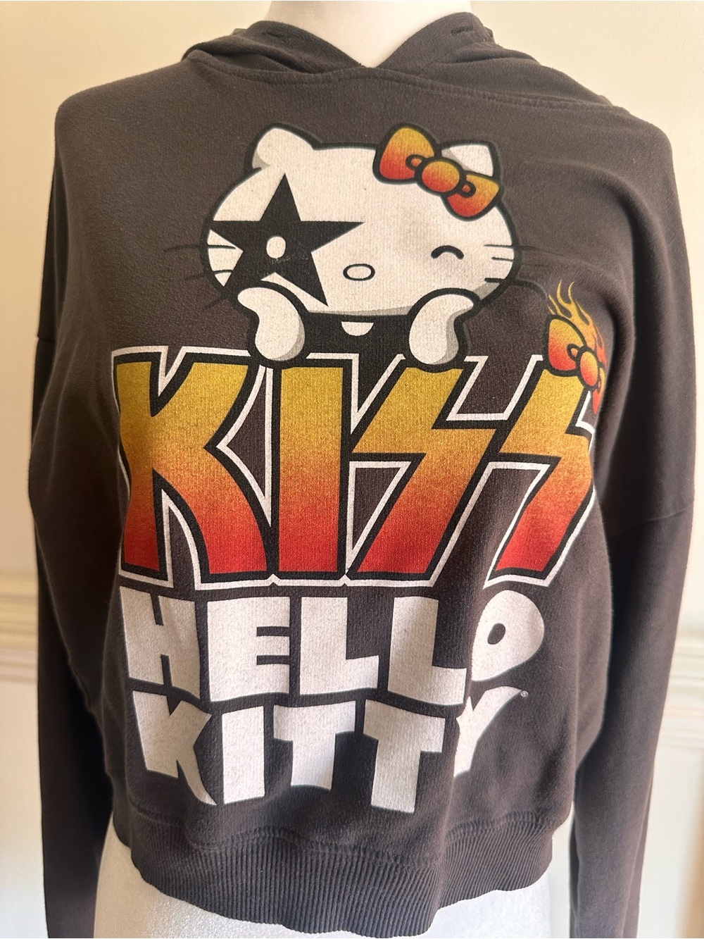 Hello Kitty Charcoal Gray Cropped Crewneck Sweater with KISS Graphic - Picture 2 of 5